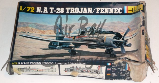T-28 Trojan Fennec/Kits/Heller - Click Image to Close