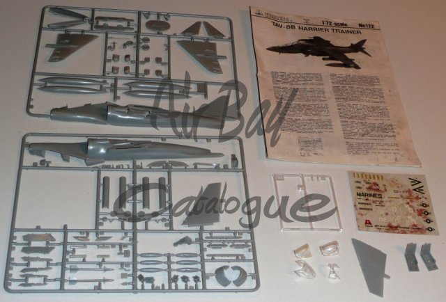 Harrier II TAV 8B/Kits/Italeri - Click Image to Close