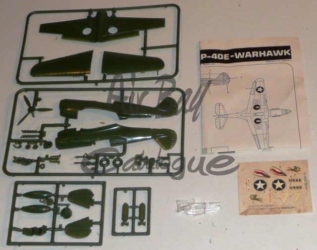 P-40E Warhawk/Kits/Revell/1 - Click Image to Close
